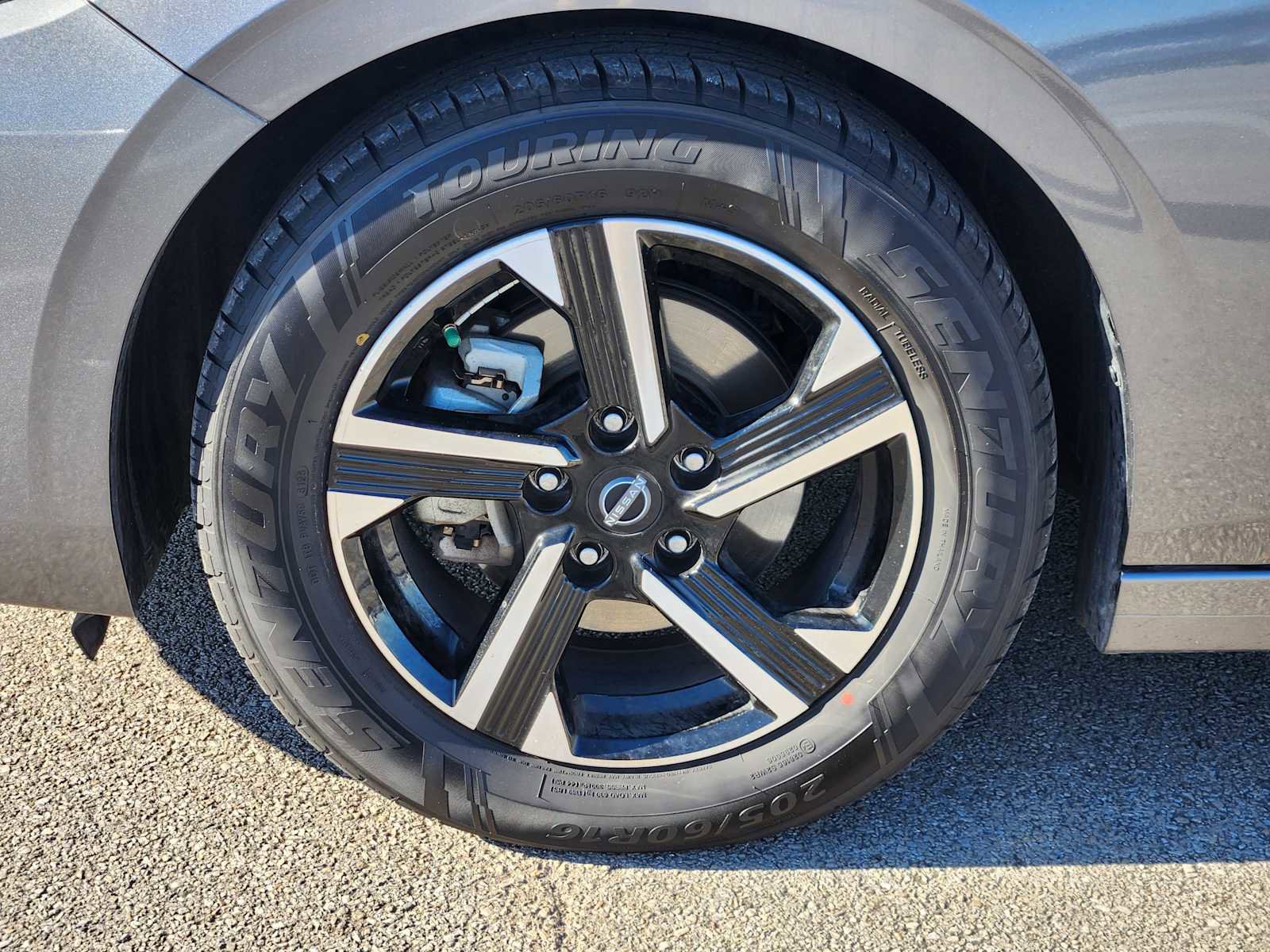 Used 2024 Nissan Sentra SV image 9