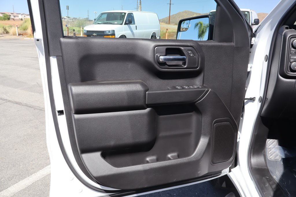 New 2026 Chevrolet Silverado 1500 Custom w/ Turbomax Blackout Package AWD/4WD image 18