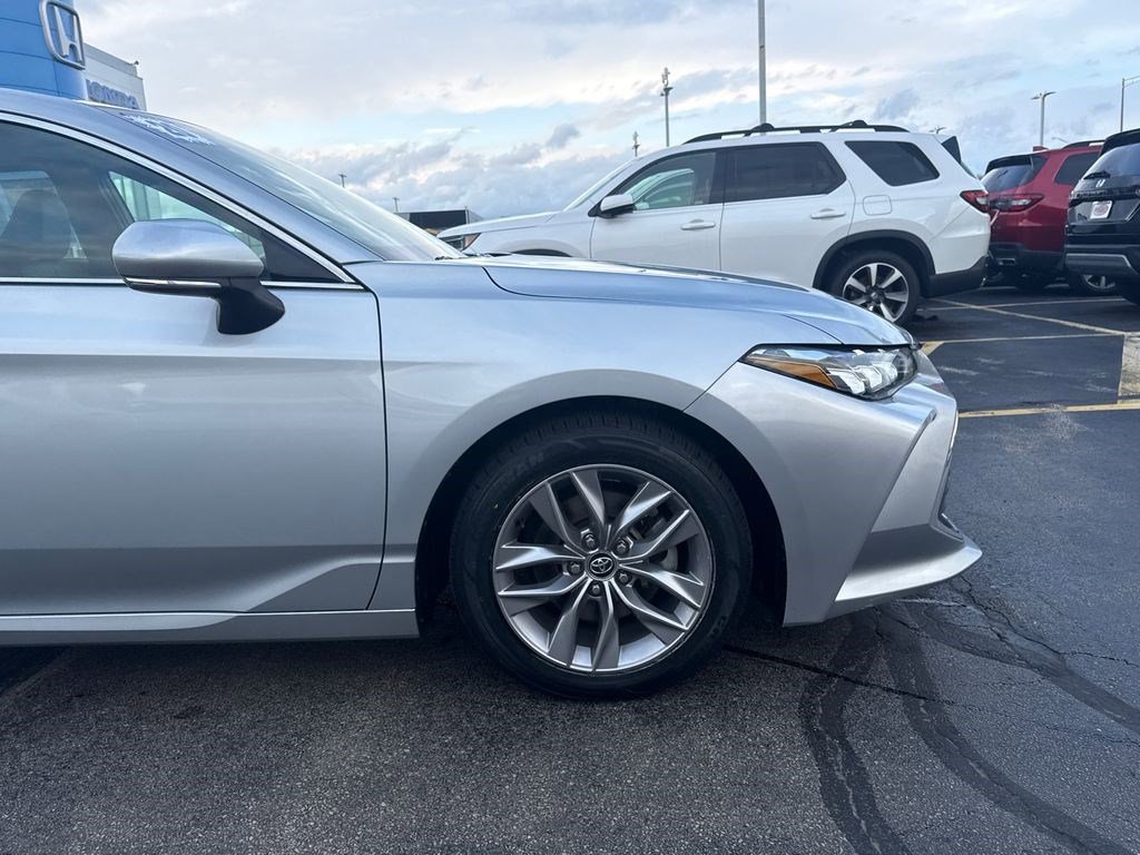 Used 2020 Toyota Avalon XLE image 15