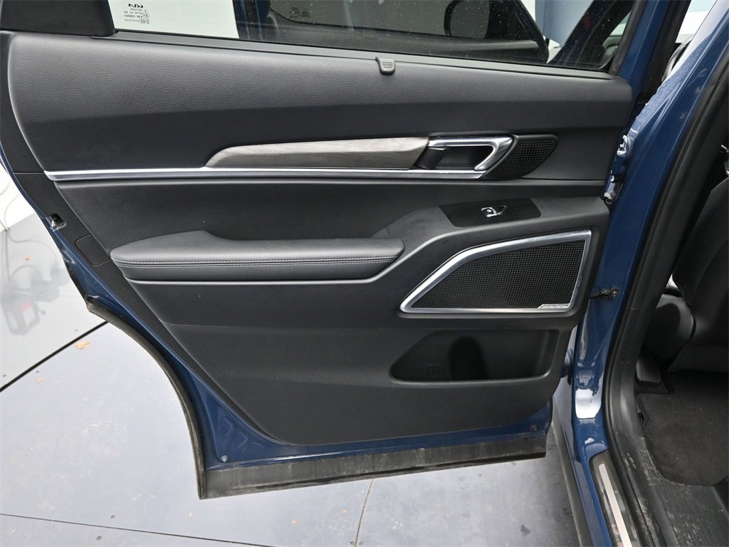 Certified 2023 Kia Telluride SX X-Line image 17