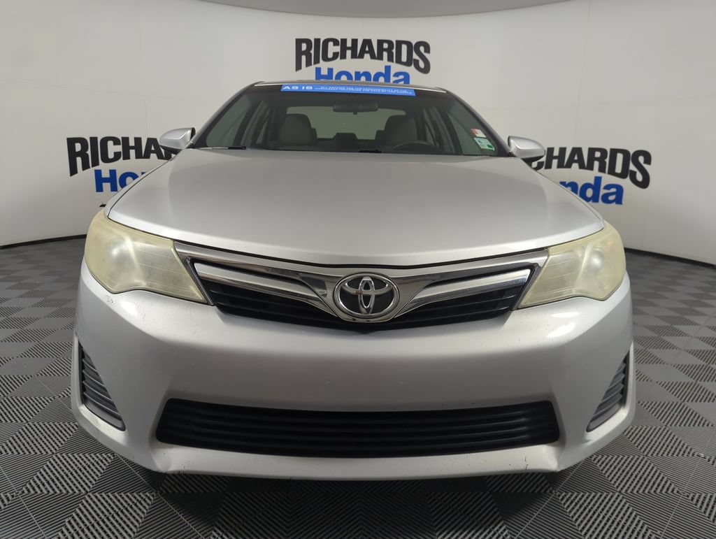 Used 2012 Toyota Camry LE FWD image 3