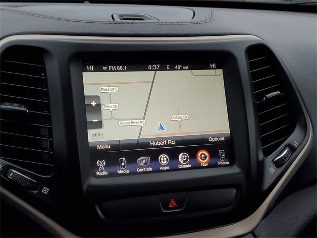 Used 2016 Jeep Cherokee Limited image 26