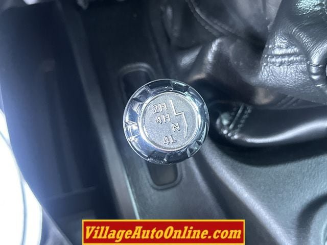 Used 2016 Jeep Wrangler Unlimited Sahara w/ Connectivity Group AWD/4WD image 21