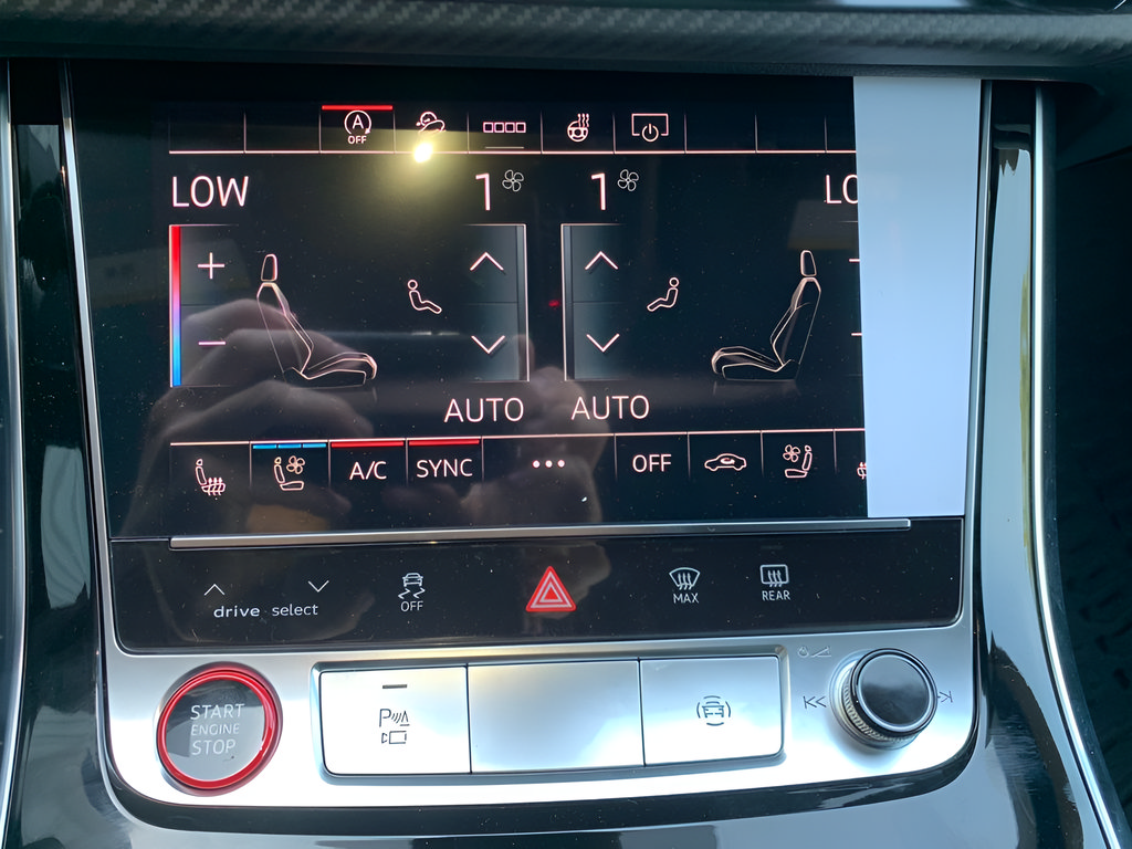 New 2026 Audi SQ8 Premium Plus AWD/4WD image 36