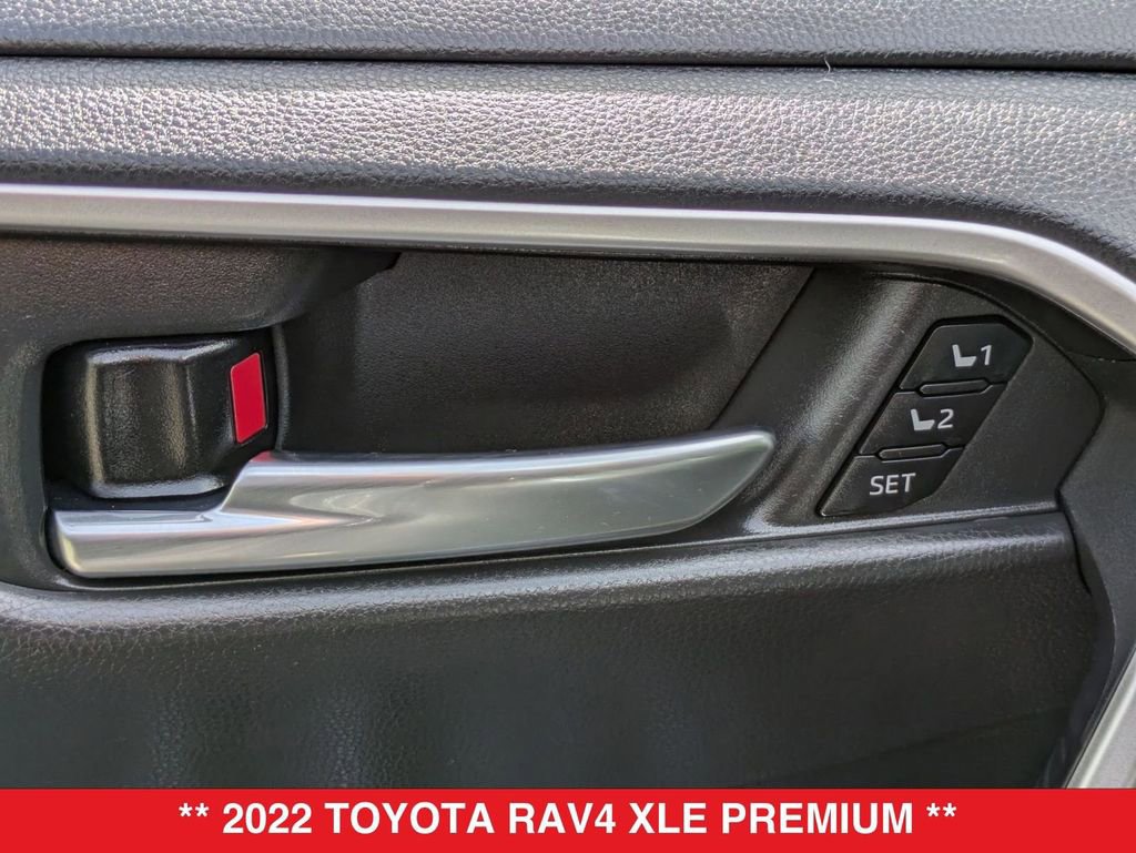 Used 2022 Toyota RAV4 XLE Premium image 16