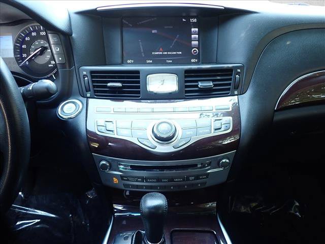 Used 2019 INFINITI Q70 L 3.7 AWD/4WD image 16
