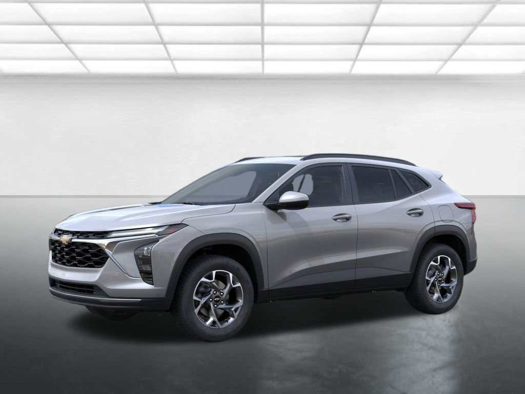 New 2026 Chevrolet Trax LT w/ Sunroof Package FWD image 2