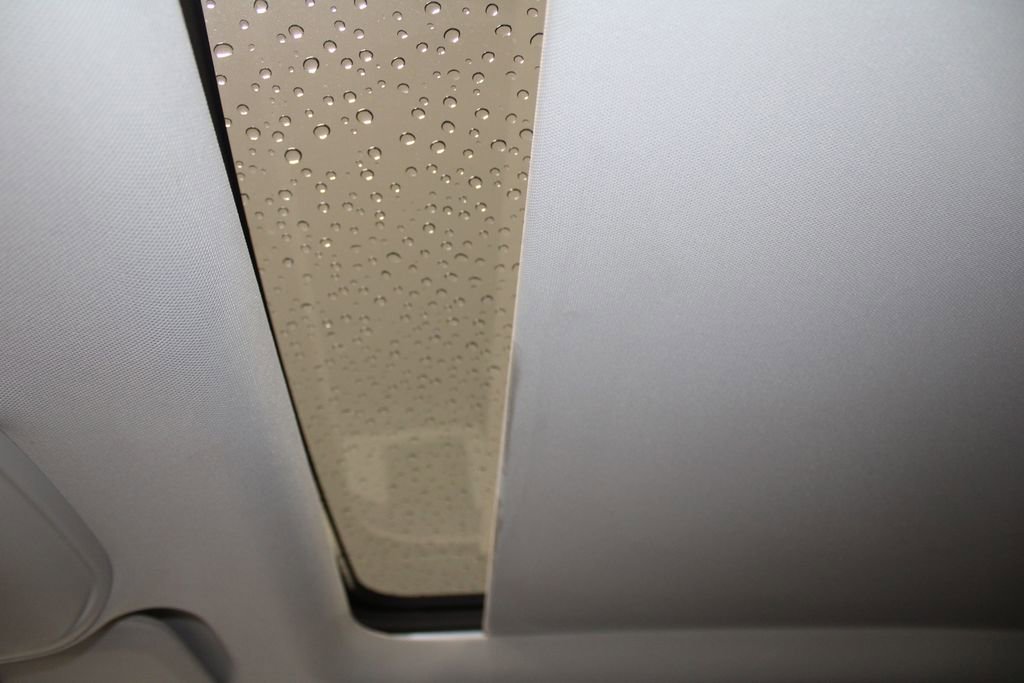 Used 2024 Buick Envision Avenir image 47