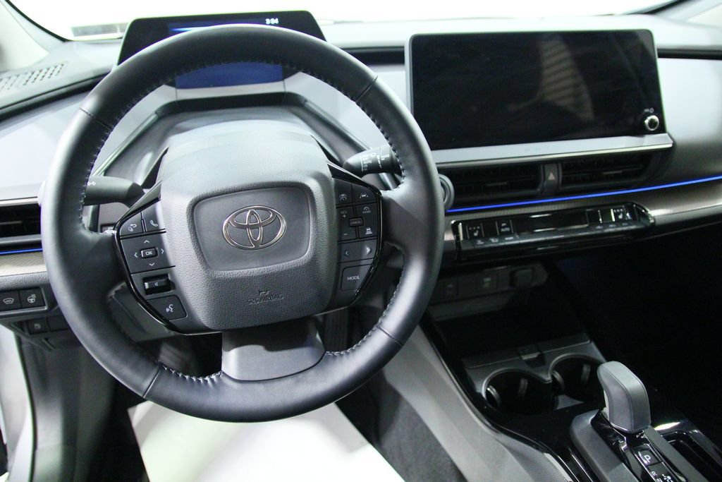 Used 2024 Toyota Prius XLE AWD/4WD image 18