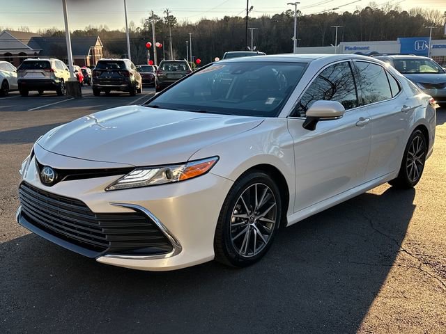 Used 2023 Toyota Camry XLE FWD image 7