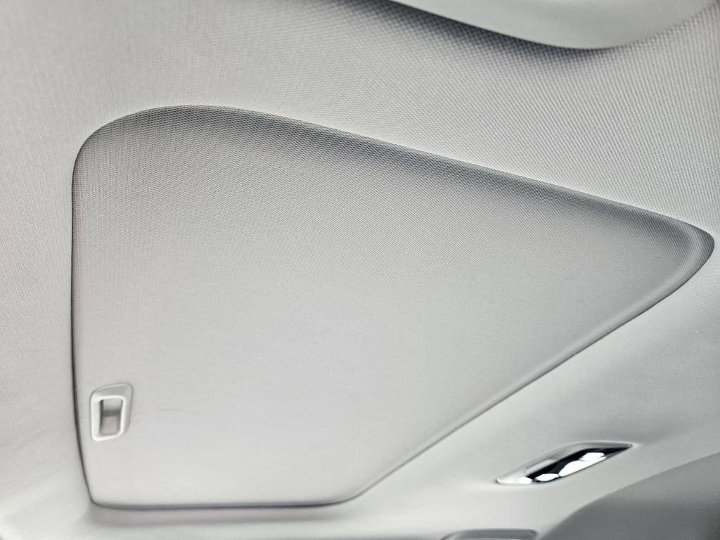 Used 2025 Kia Seltos SX w/ SX Sunroof Package image 19