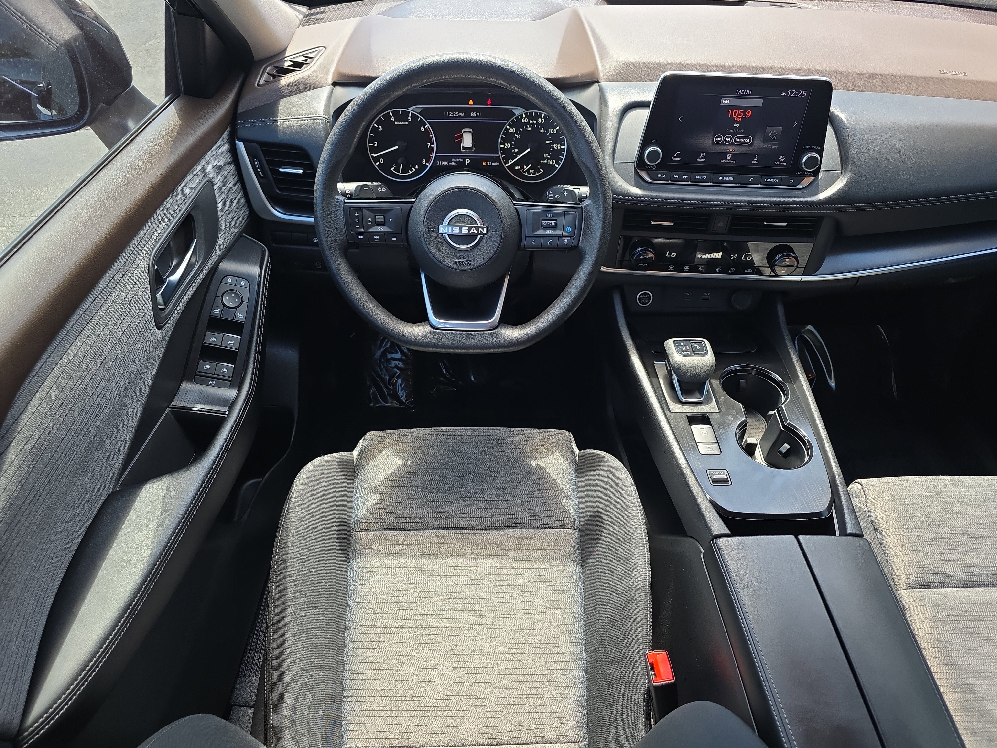 Used 2023 Nissan Rogue SV image 18