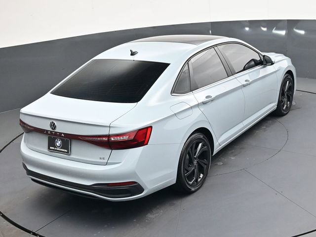 Used 2025 Volkswagen Jetta SE image 22