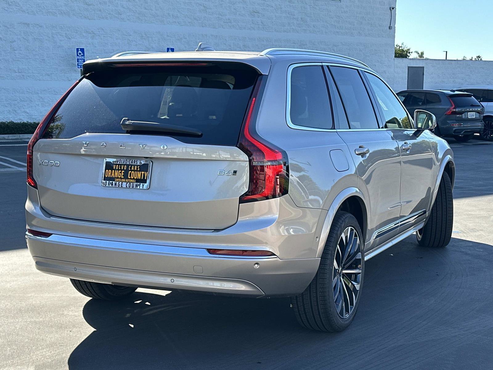 New 2026 Volvo XC90 B6 Ultra AWD/4WD image 4