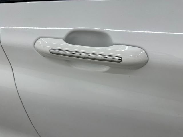 Certified 2024 Ford Explorer Limited image 9