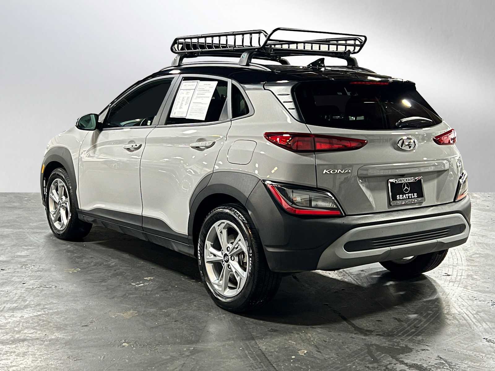 Used 2023 Hyundai Kona SEL w/ Cargo Package image 5