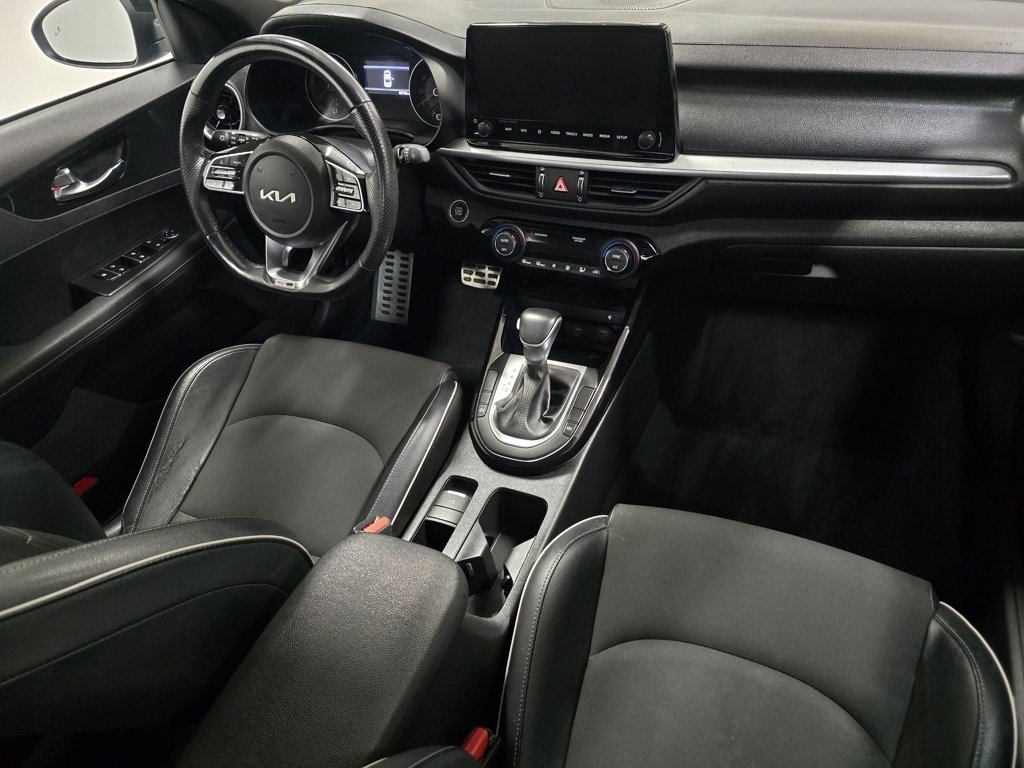 Used 2022 Kia Forte GT-Line w/ GT-Line Premium Package image 21