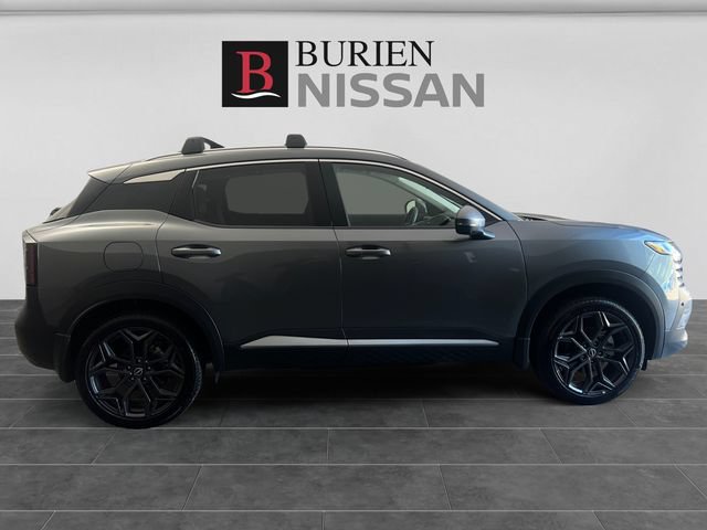 Used 2025 Nissan Kicks SR AWD/4WD image 6