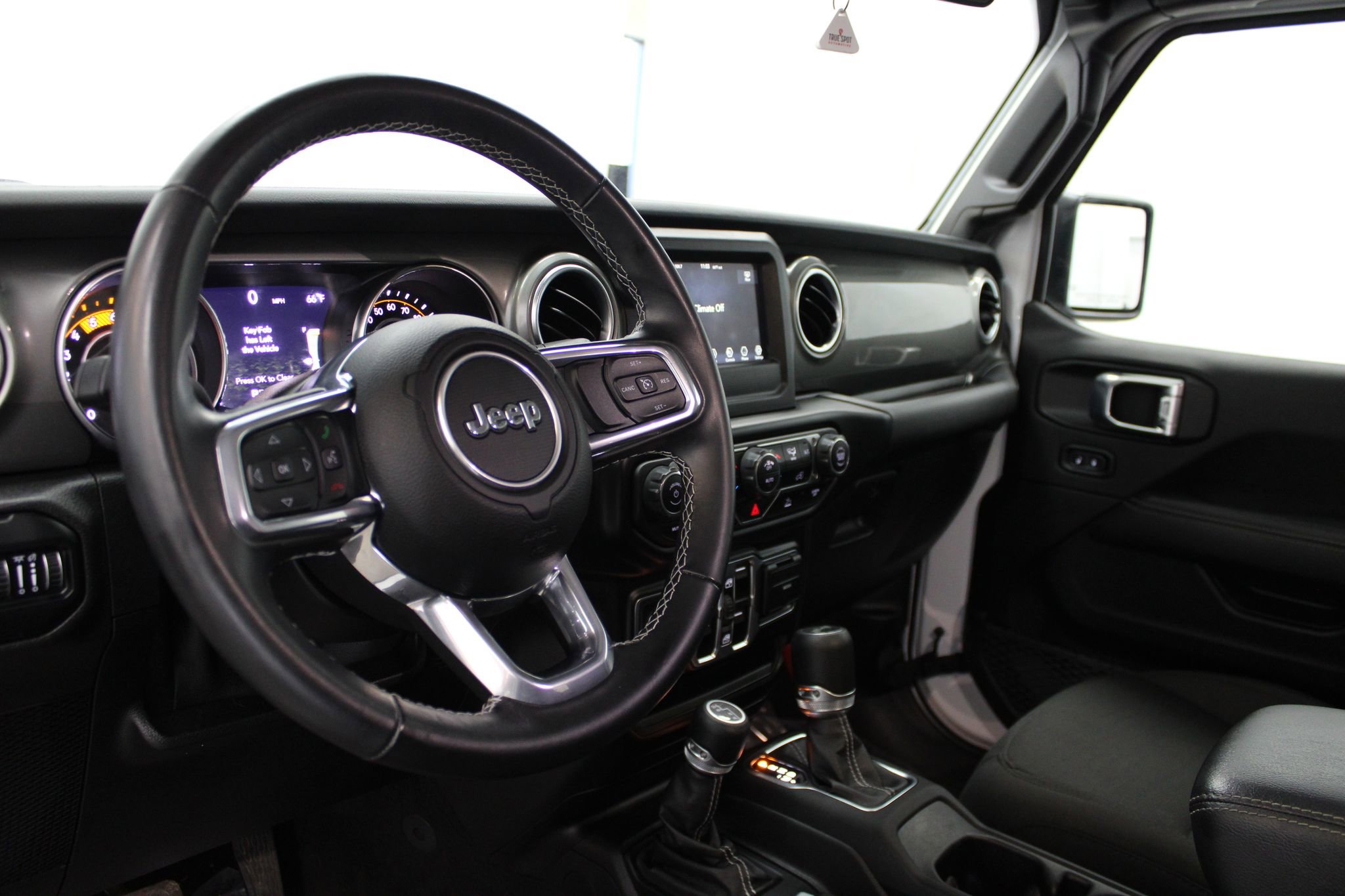 Used 2021 Jeep Wrangler Unlimited Sahara w/ Dual Top Group image 13