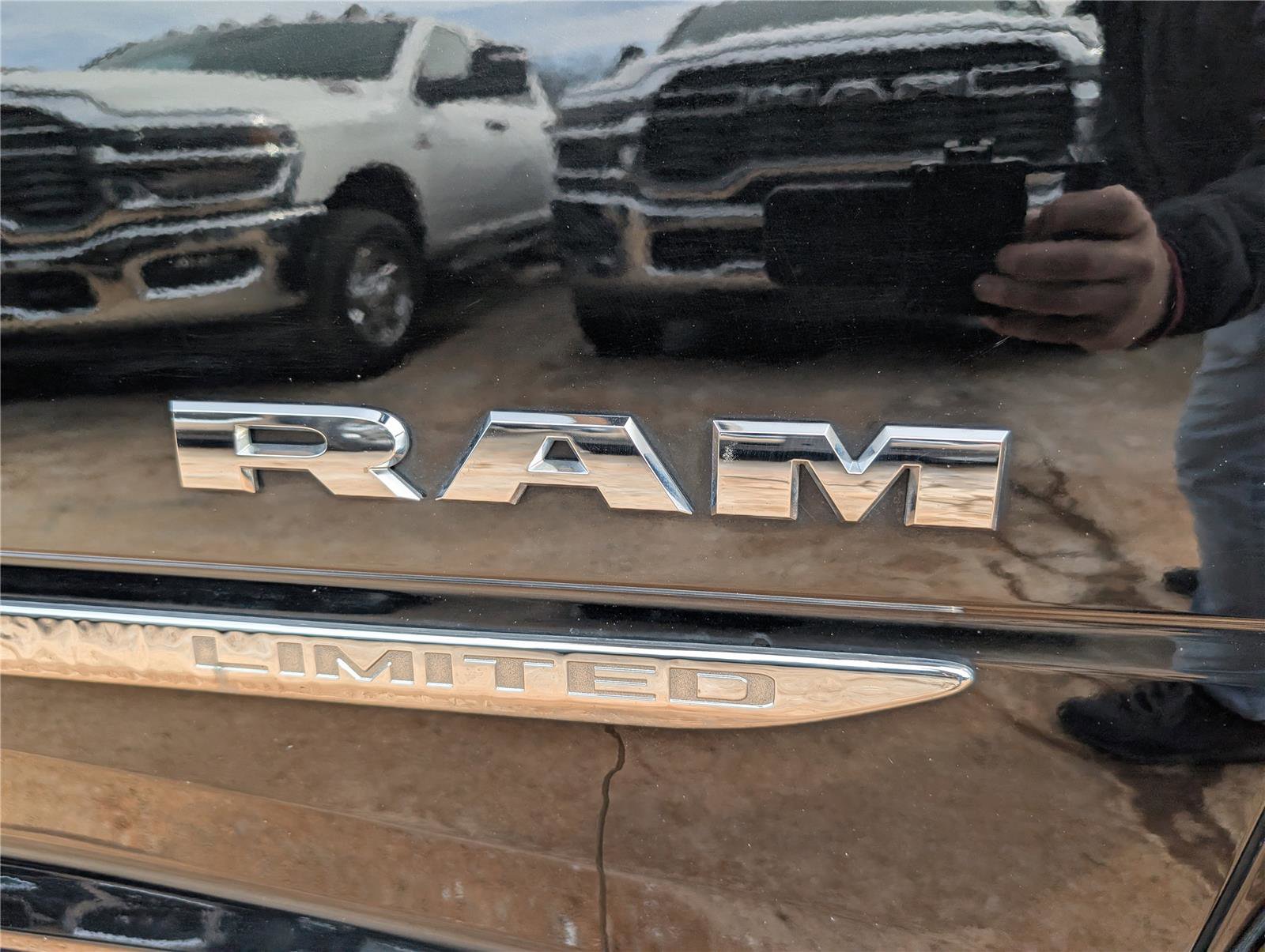 Used 2020 RAM 3500 Limited image 12