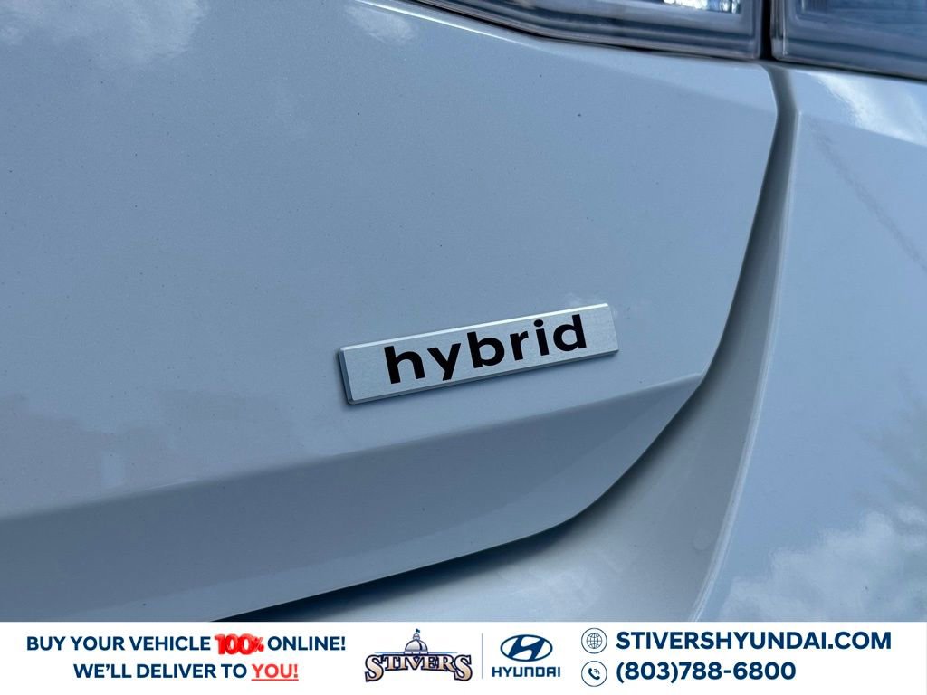 Certified 2025 Hyundai Elantra Limited image 17