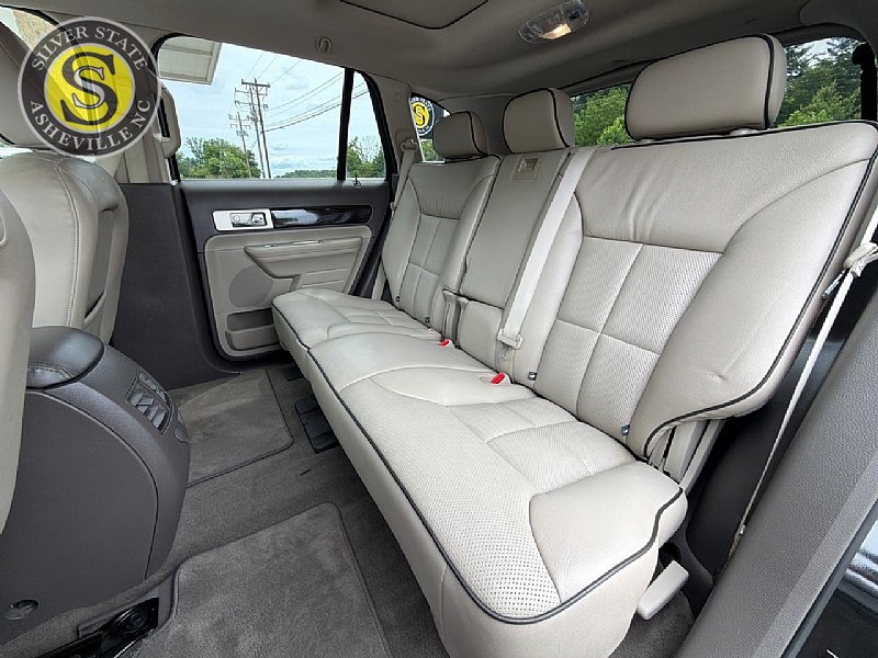 Used 2010 Lincoln MKX AWD image 14