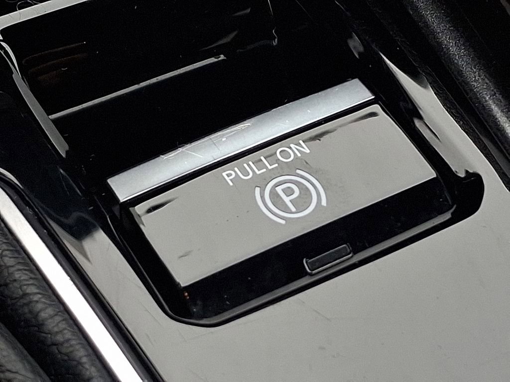 Used 2024 Jeep Compass Latitude image 23