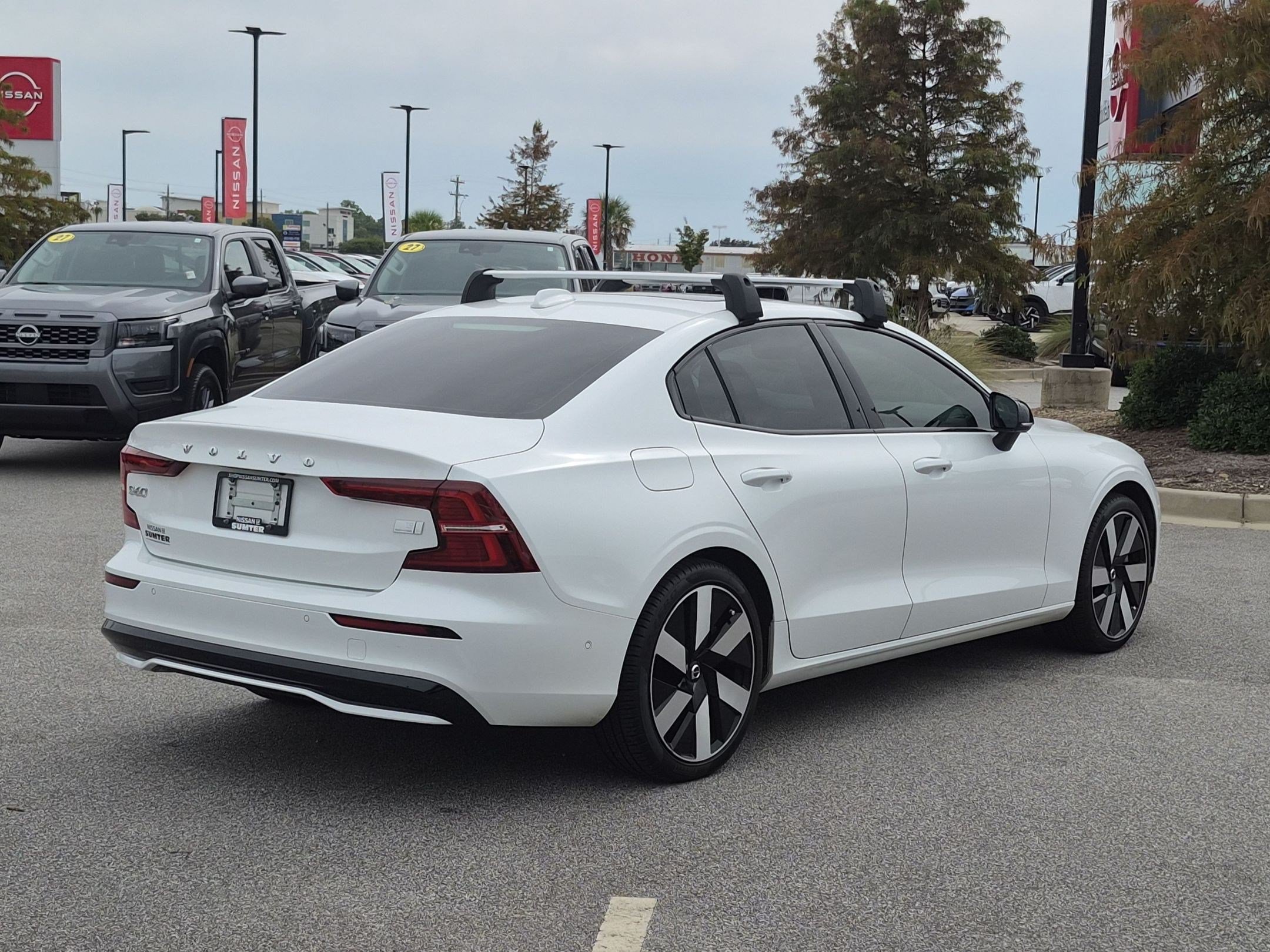 Used 2023 Volvo S60 T8 Plus w/ Climate Package AWD/4WD image 4