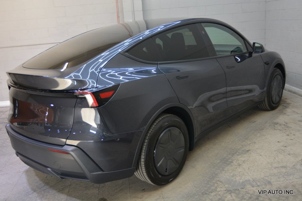 Used 2026 Tesla Model Y 2WD image 6