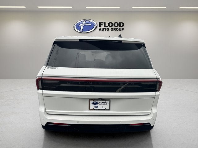 New 2027 Lincoln Navigator Reserve AWD/4WD image 6