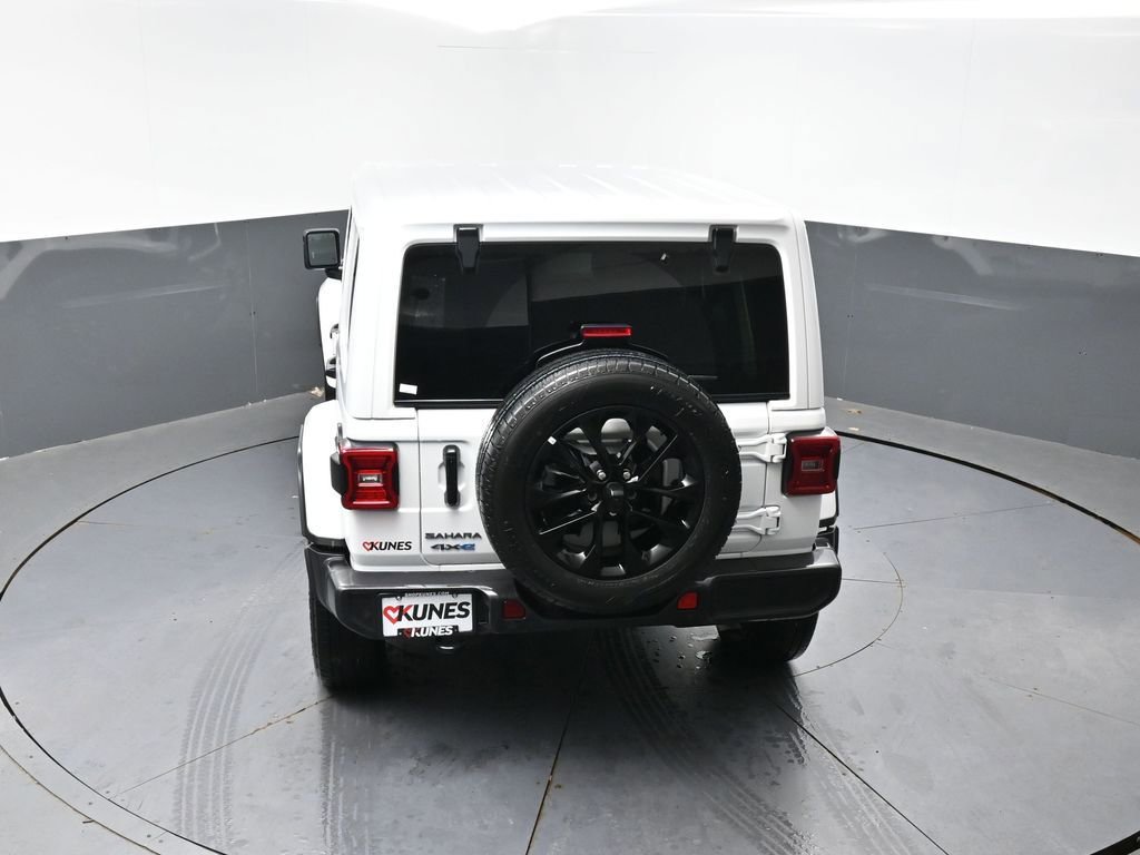 Used 2025 Jeep Wrangler Unlimited Sahara w/ Safety Group AWD/4WD image 48