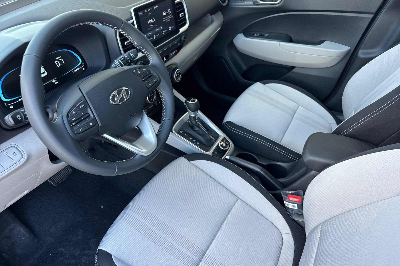New 2026 Hyundai Venue SEL FWD image 11