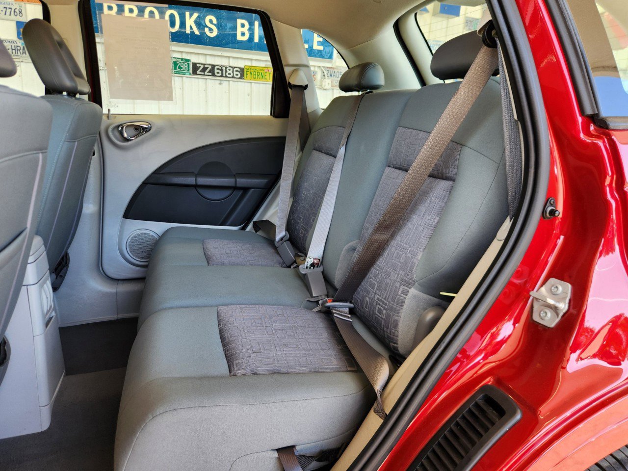 Used 2009 Chrysler PT Cruiser FWD image 6