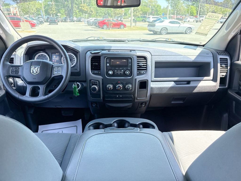 Used 2017 RAM 1500 Express RWD image 17
