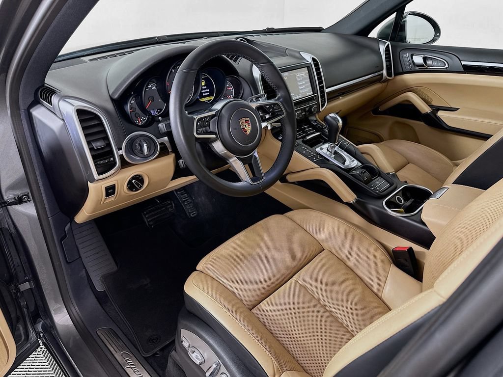 Used 2016 Porsche Cayenne AWD/4WD image 9
