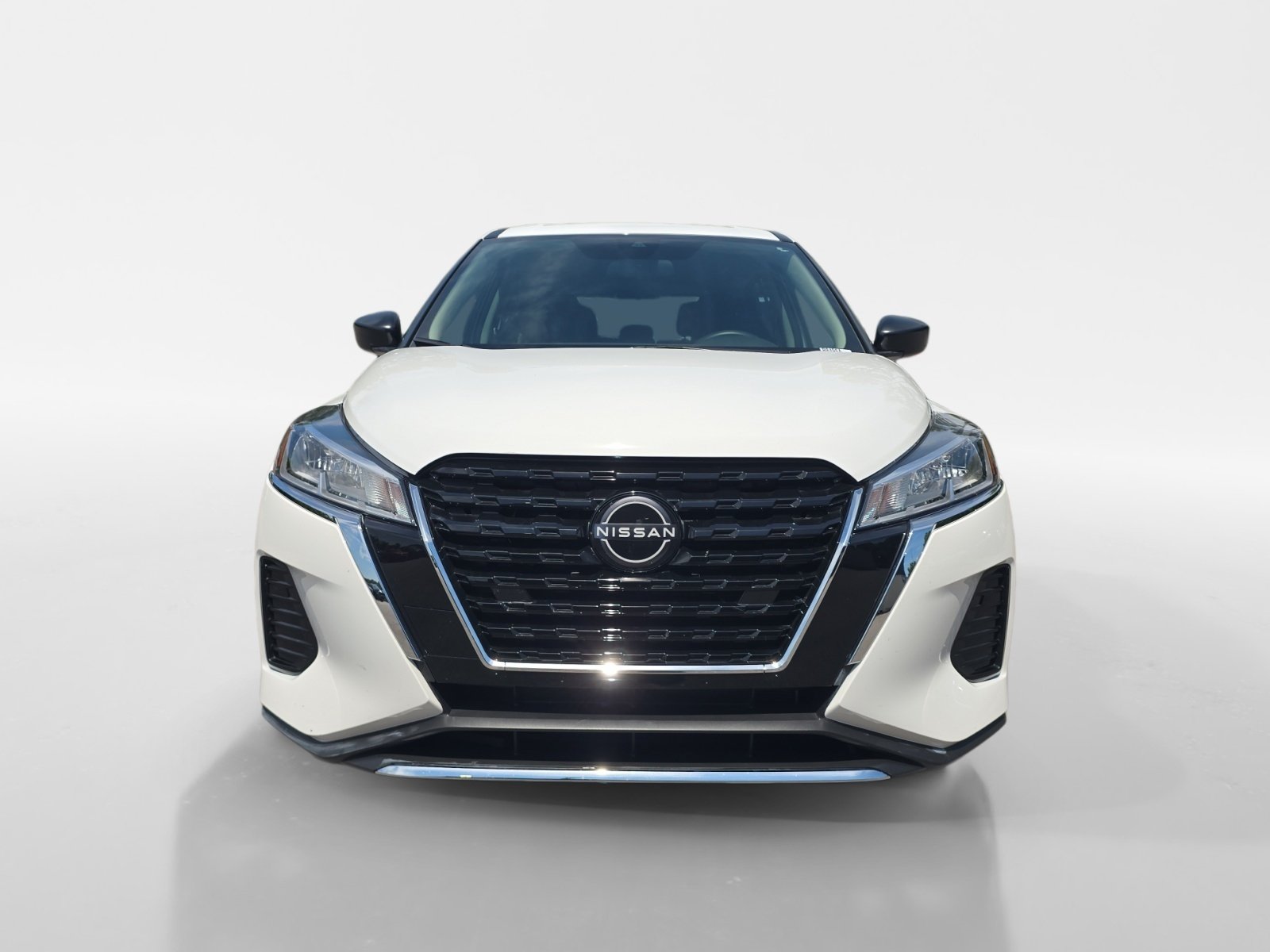 Certified 2025 Nissan Kicks Play S FWD image 9