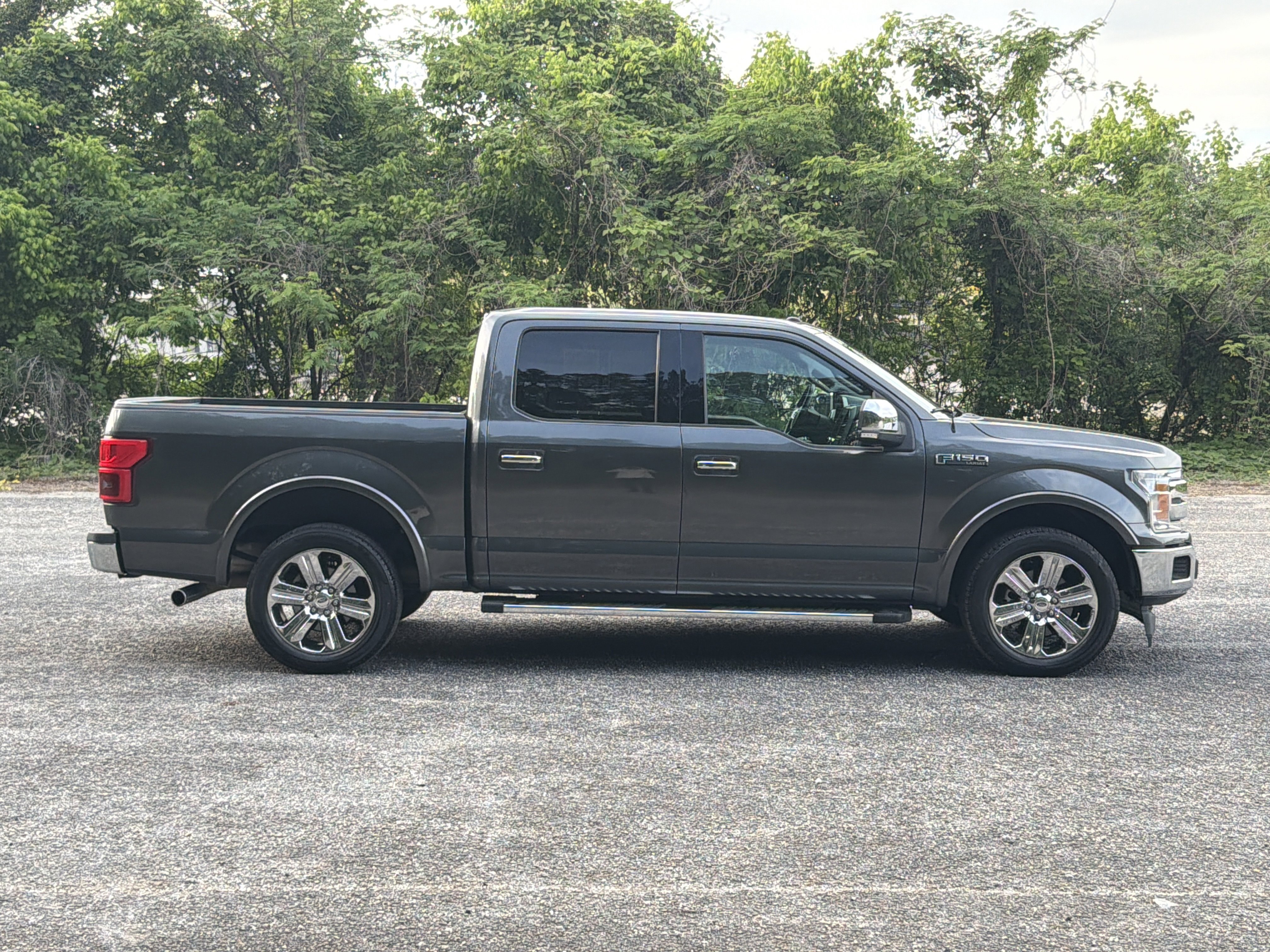 Used 2018 Ford F150 Lariat RWD image 2