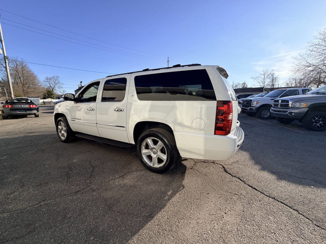 Used 2009 Chevrolet Suburban LTZ image 45