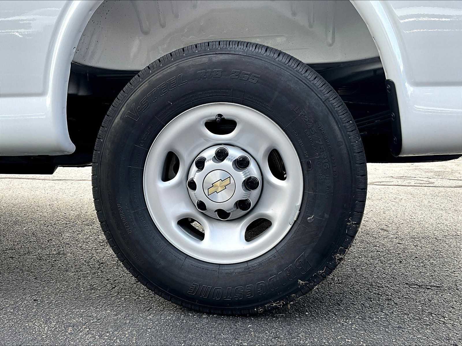 New 2025 Chevrolet Express 2500 w/ Driver Convenience Package image 15