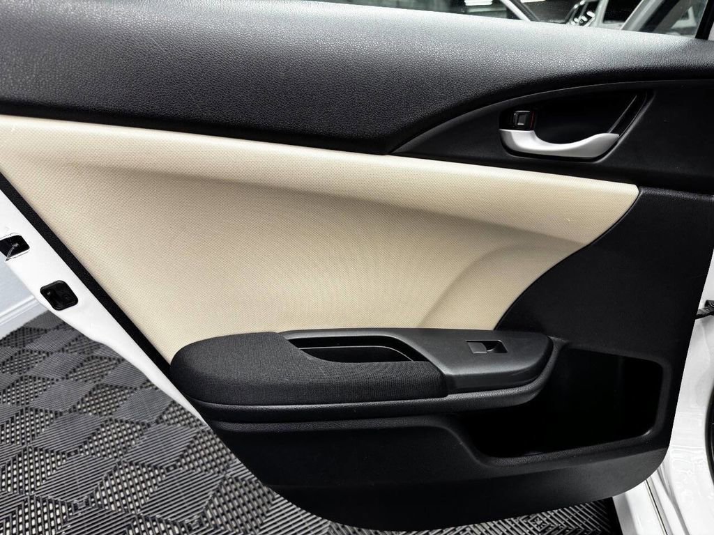 Used 2019 Honda Civic EX image 45