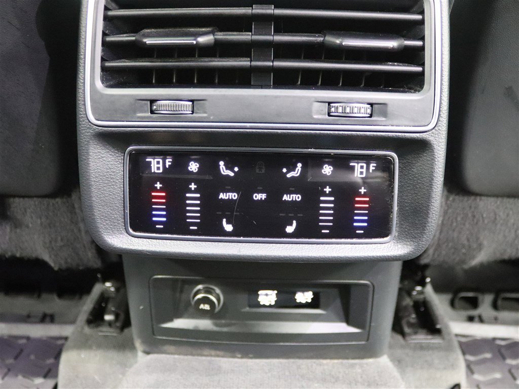 Used 2020 Audi Q7 3.0T Prestige w/ Prestige Package image 19