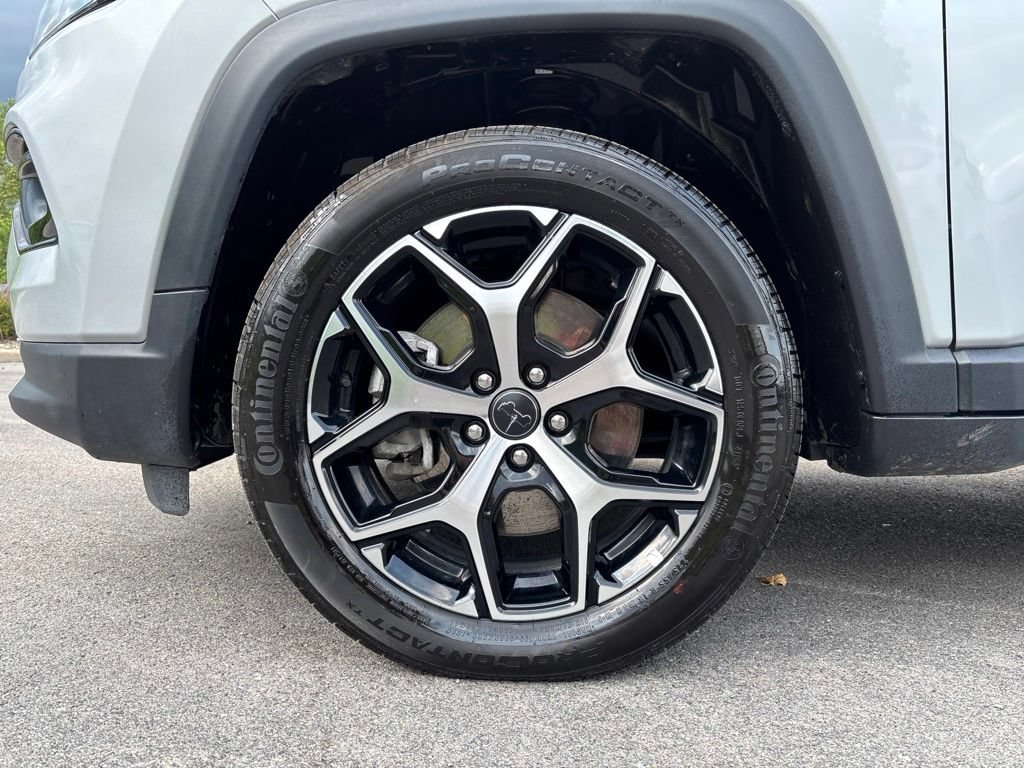 Used 2026 Jeep Compass Limited AWD/4WD image 10