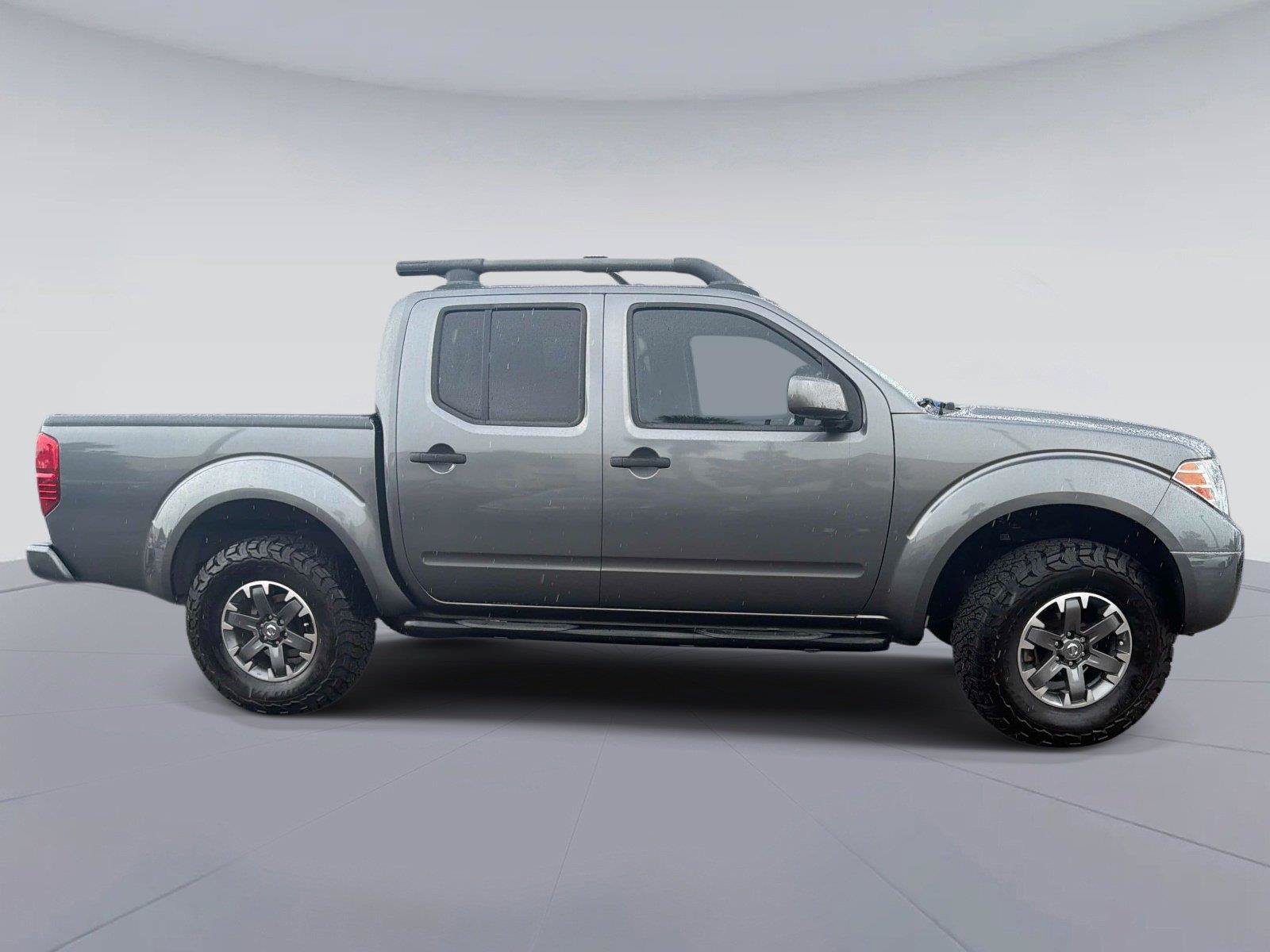 Used 2020 Nissan Frontier PRO-4X w/ Pro-4x Utility Package AWD/4WD image 2