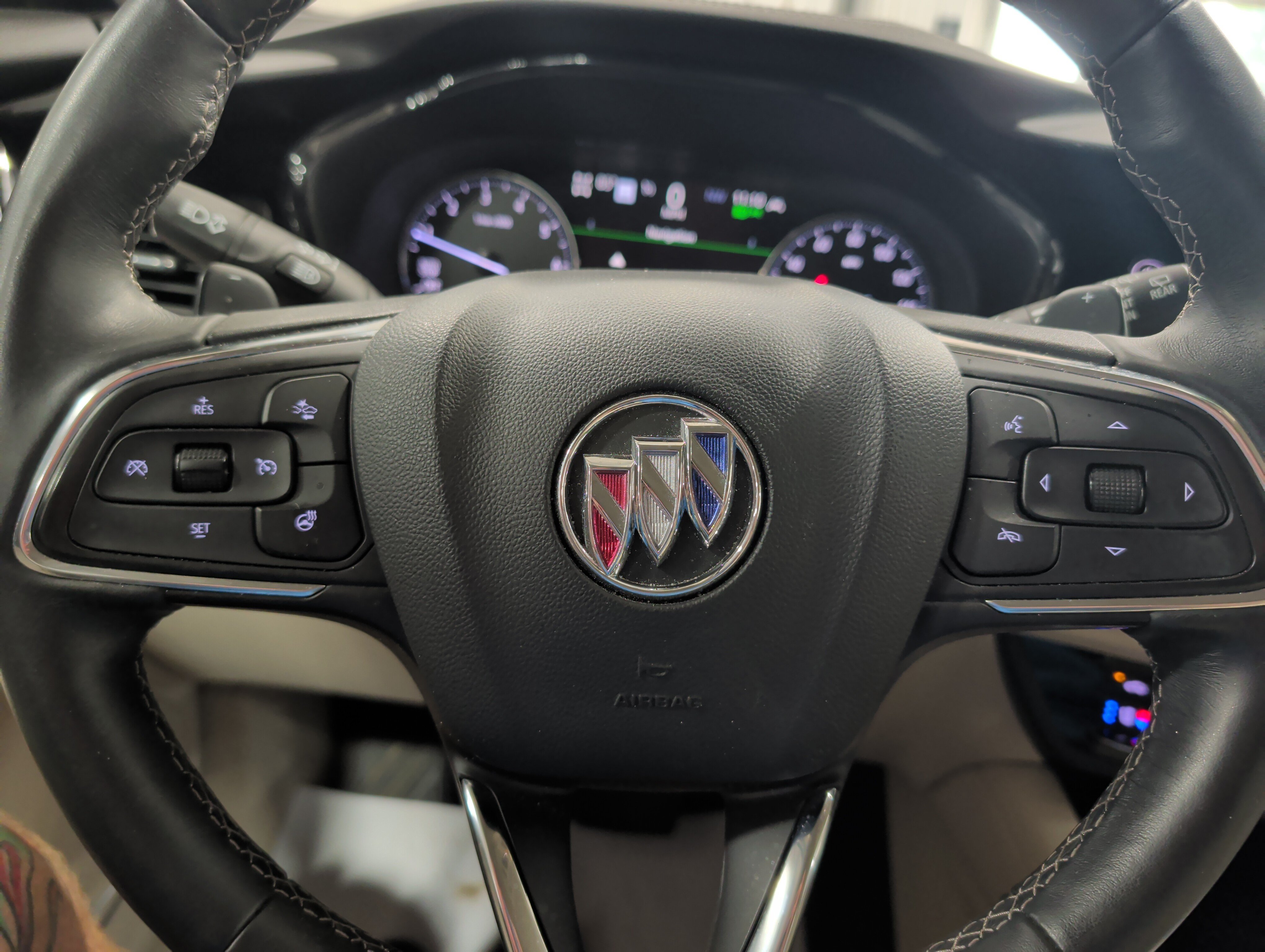 Used 2023 Buick Envision Avenir AWD/4WD image 9