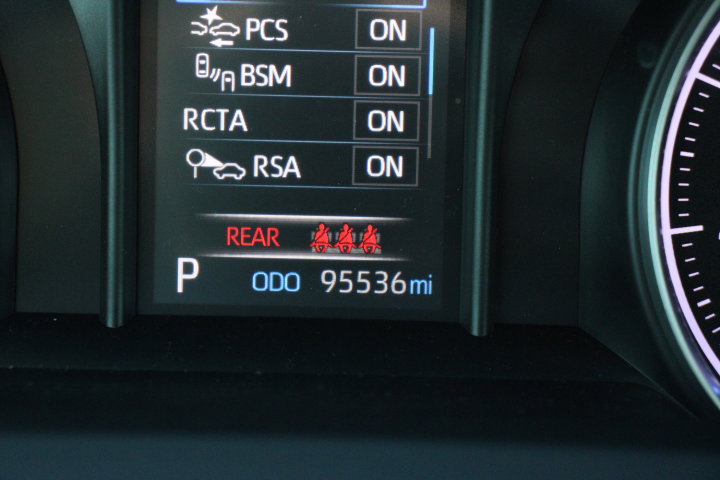 Used 2021 Toyota Venza LE image 27