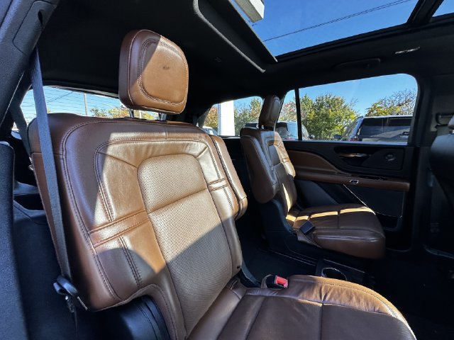 Certified 2021 Lincoln Aviator Reserve w/ Elements Package Plus AWD/4WD image 38