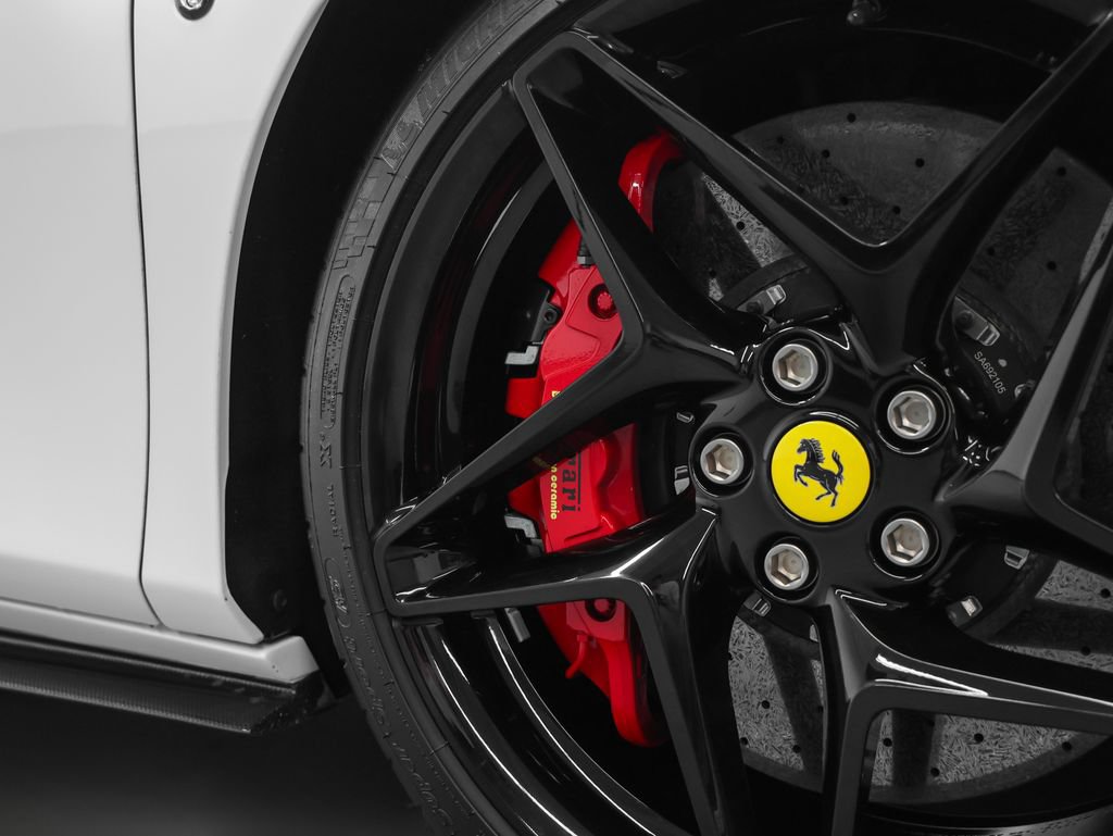 Certified 2022 Ferrari F8 Tributo RWD image 14