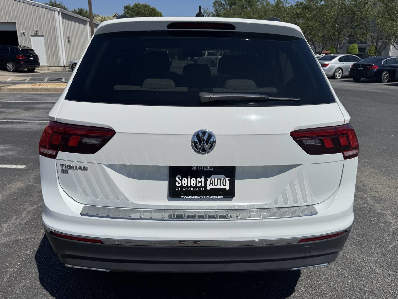 Used 2021 Volkswagen Tiguan SE image 5