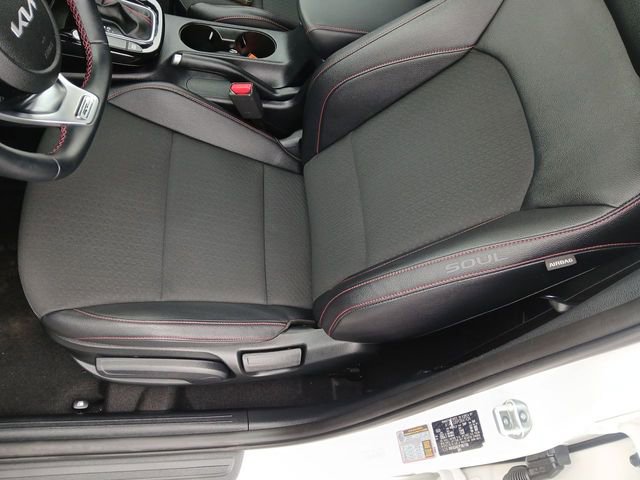 Certified 2023 Kia Soul GT-Line FWD image 11