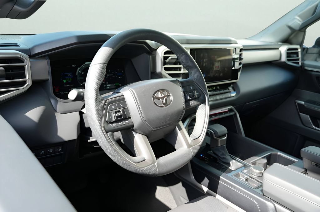 Used 2026 Toyota Sequoia SR5 AWD/4WD image 17